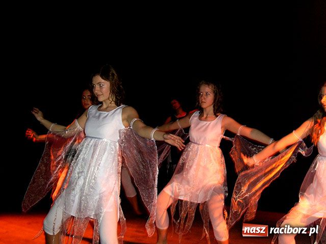 Zdjęcie w galerii na portalu naszraciborz.pl: Konkurs taneczny MDK w Strzesze wiadomości z regionu