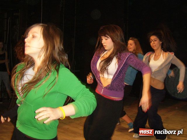 Zdjęcie w galerii na portalu naszraciborz.pl: Konkurs taneczny MDK w Strzesze wiadomości z regionu