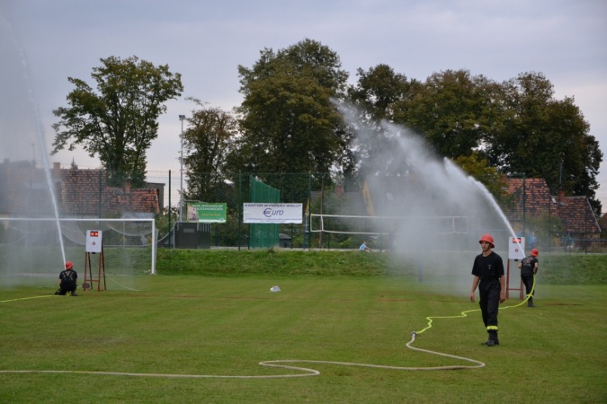 Zdjęcie w galerii na portalu naszraciborz.pl: Piękne Czeszki walczyły w Chałupkach wiadomości z regionu