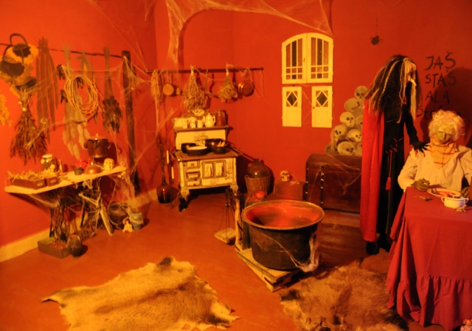 Zdjęcie w galerii na portalu naszraciborz.pl: W muzeum horroru już straszy wiadomości z regionu