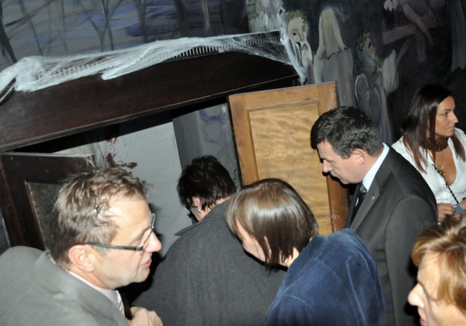 Zdjęcie w galerii na portalu naszraciborz.pl: W muzeum horroru już straszy wiadomości z regionu