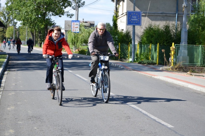 Zdjęcie w galerii na portalu naszraciborz.pl: Na rowerach bez granic wiadomości z regionu