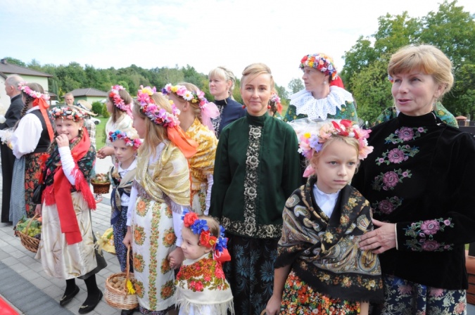 Zdjęcie w galerii na portalu naszraciborz.pl: W Raszczycach dożynkami powitali jesień wiadomości z regionu