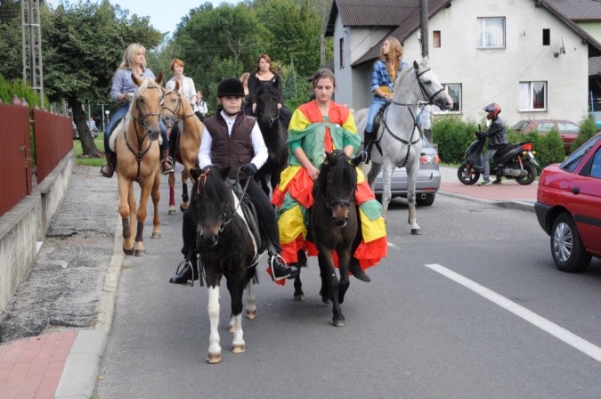 Zdjęcie w galerii na portalu naszraciborz.pl: W Raszczycach dożynkami powitali jesień wiadomości z regionu