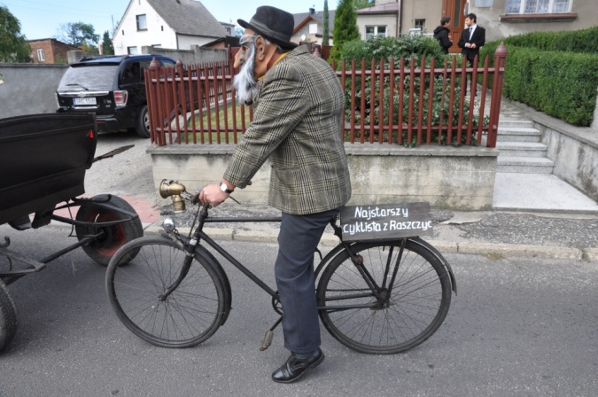 Zdjęcie w galerii na portalu naszraciborz.pl: W Raszczycach dożynkami powitali jesień wiadomości z regionu