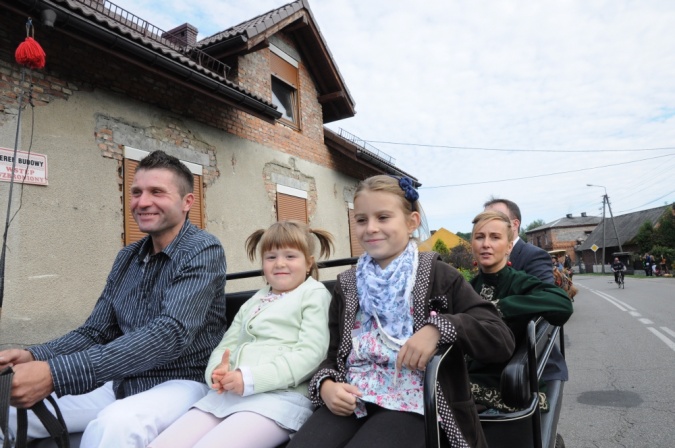 Zdjęcie w galerii na portalu naszraciborz.pl: W Raszczycach dożynkami powitali jesień wiadomości z regionu