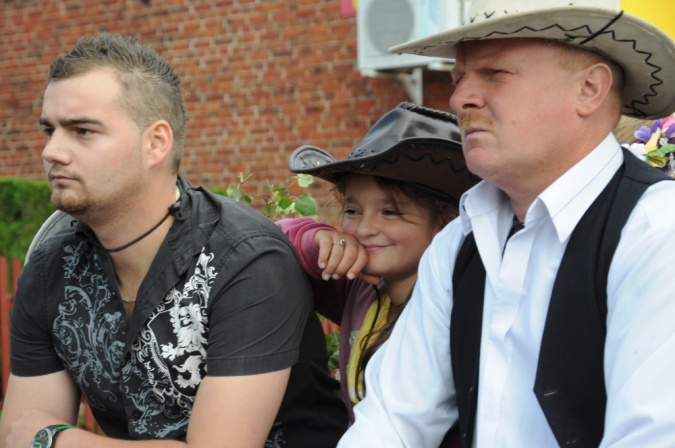 Zdjęcie w galerii na portalu naszraciborz.pl: W Raszczycach dożynkami powitali jesień wiadomości z regionu