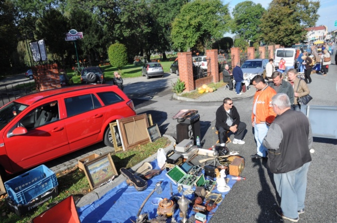 Zdjęcie w galerii na portalu naszraciborz.pl: Rekordowy jarmark na granicy wiadomości z regionu