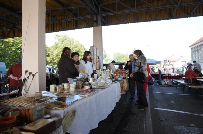 Zdjęcie w galerii na portalu naszraciborz.pl: Rekordowy jarmark na granicy wiadomości z regionu