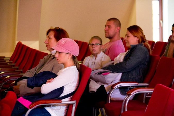 Zdjęcie w galerii na portalu naszraciborz.pl: Wernisaż na zamku - sławne budowle świata wiadomości z regionu