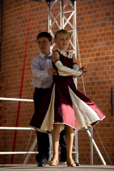 Zdjęcie w galerii na portalu naszraciborz.pl: Wernisaż na zamku - sławne budowle świata wiadomości z regionu