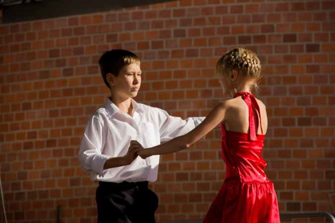 Zdjęcie w galerii na portalu naszraciborz.pl: Wernisaż na zamku - sławne budowle świata wiadomości z regionu
