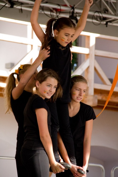 Zdjęcie w galerii na portalu naszraciborz.pl: Wernisaż na zamku - sławne budowle świata wiadomości z regionu