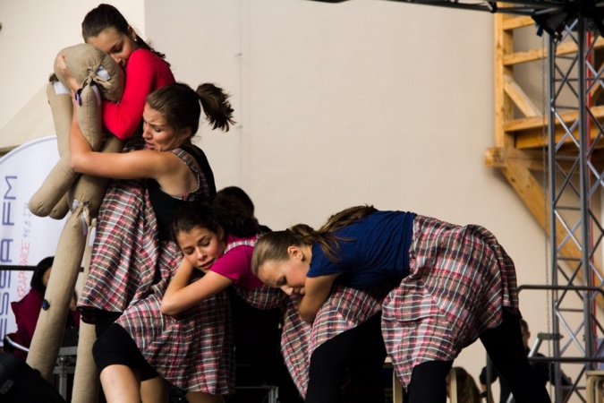 Zdjęcie w galerii na portalu naszraciborz.pl: Wernisaż na zamku - sławne budowle świata wiadomości z regionu