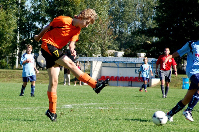 Zdjęcie w galerii na portalu naszraciborz.pl: Nieudana pogoń bramkarza Rafako wiadomości z regionu