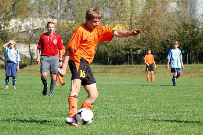 Zdjęcie w galerii na portalu naszraciborz.pl: Nieudana pogoń bramkarza Rafako wiadomości z regionu