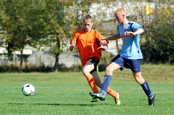 Zdjęcie w galerii na portalu naszraciborz.pl: Nieudana pogoń bramkarza Rafako wiadomości z regionu