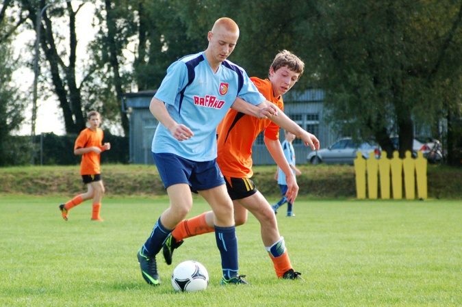 Zdjęcie w galerii na portalu naszraciborz.pl: Nieudana pogoń bramkarza Rafako wiadomości z regionu