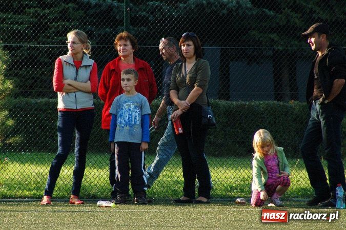 Zdjęcie w galerii na portalu naszraciborz.pl: Młodzi Unici pokazali klasę wiadomości z regionu