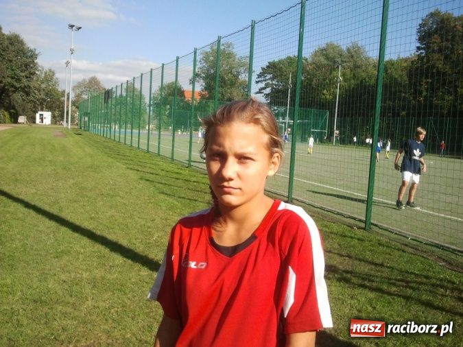 Zdjęcie w galerii na portalu naszraciborz.pl: Futbolistki z Pawłowa mierzą w turniej w stolicy wiadomości z regionu
