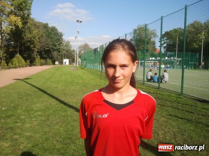 Zdjęcie w galerii na portalu naszraciborz.pl: Futbolistki z Pawłowa mierzą w turniej w stolicy wiadomości z regionu