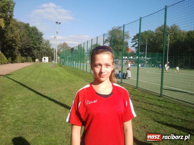 Zdjęcie w galerii na portalu naszraciborz.pl: Futbolistki z Pawłowa mierzą w turniej w stolicy wiadomości z regionu