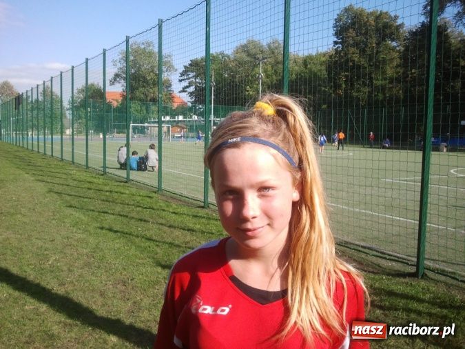 Zdjęcie w galerii na portalu naszraciborz.pl: Futbolistki z Pawłowa mierzą w turniej w stolicy wiadomości z regionu