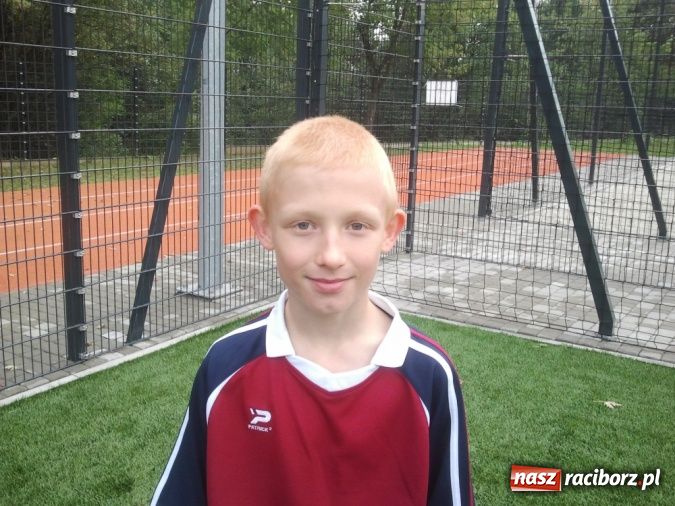 Zdjęcie w galerii na portalu naszraciborz.pl: Futbolistki z Pawłowa mierzą w turniej w stolicy wiadomości z regionu