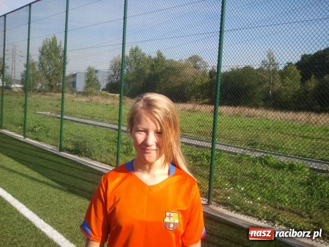 Zdjęcie w galerii na portalu naszraciborz.pl: Futbolistki z Pawłowa mierzą w turniej w stolicy wiadomości z regionu
