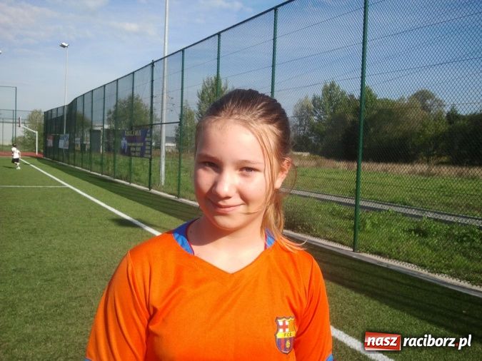 Zdjęcie w galerii na portalu naszraciborz.pl: Futbolistki z Pawłowa mierzą w turniej w stolicy wiadomości z regionu