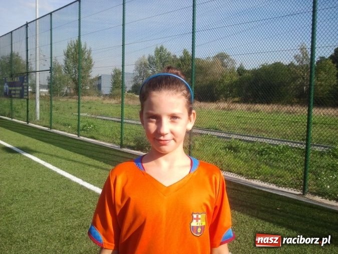 Zdjęcie w galerii na portalu naszraciborz.pl: Futbolistki z Pawłowa mierzą w turniej w stolicy wiadomości z regionu