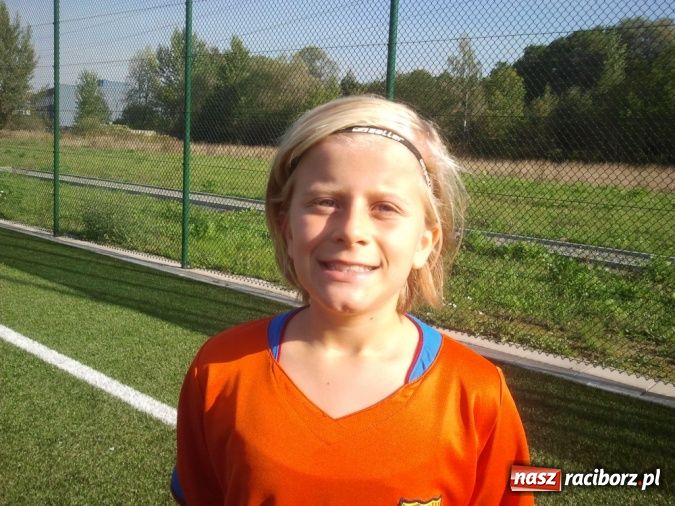 Zdjęcie w galerii na portalu naszraciborz.pl: Futbolistki z Pawłowa mierzą w turniej w stolicy wiadomości z regionu