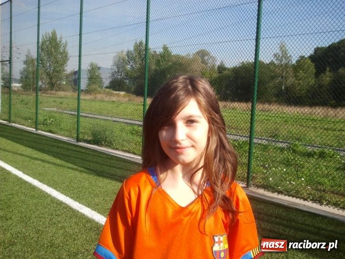 Zdjęcie w galerii na portalu naszraciborz.pl: Futbolistki z Pawłowa mierzą w turniej w stolicy wiadomości z regionu