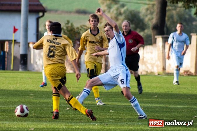 Zdjęcie w galerii na portalu naszraciborz.pl: Mecz na szczycie dla Krzanowic wiadomości z regionu