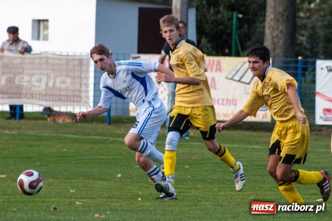 Zdjęcie w galerii na portalu naszraciborz.pl: Mecz na szczycie dla Krzanowic wiadomości z regionu