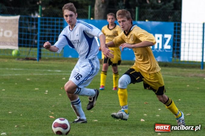 Zdjęcie w galerii na portalu naszraciborz.pl: Mecz na szczycie dla Krzanowic wiadomości z regionu