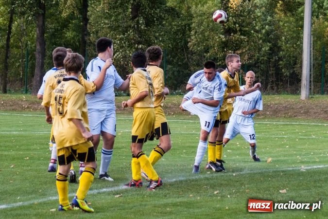 Zdjęcie w galerii na portalu naszraciborz.pl: Mecz na szczycie dla Krzanowic wiadomości z regionu