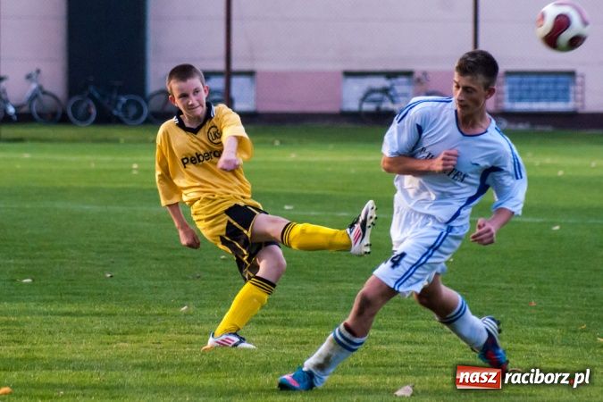 Zdjęcie w galerii na portalu naszraciborz.pl: Mecz na szczycie dla Krzanowic wiadomości z regionu