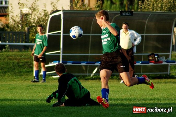 Zdjęcie w galerii na portalu naszraciborz.pl: Dzięwięć goli przy Urbana wiadomości z regionu