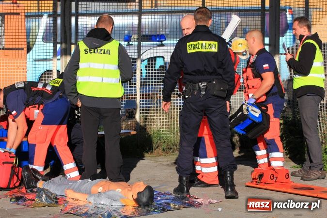 Zdjęcie w galerii na portalu naszraciborz.pl: Ratownicy udzielali pomocy 4-latkowi wiadomości z regionu