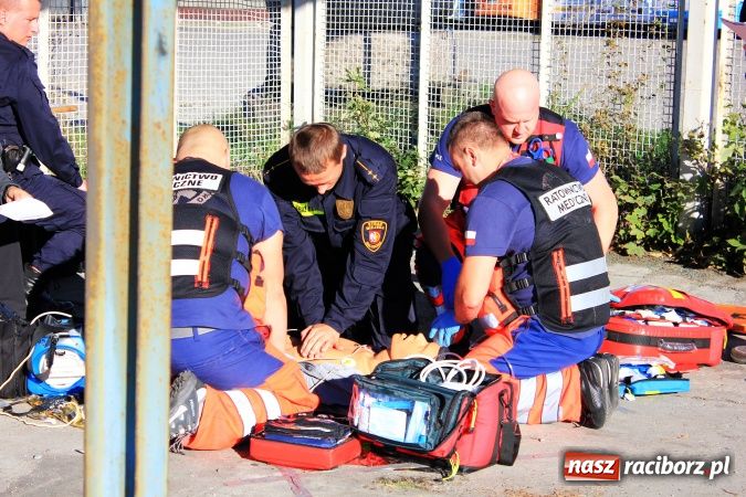 Zdjęcie w galerii na portalu naszraciborz.pl: Ratownicy udzielali pomocy 4-latkowi wiadomości z regionu