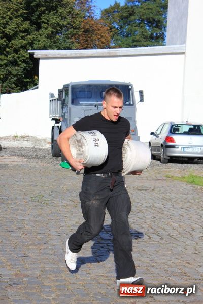 Zdjęcie w galerii na portalu naszraciborz.pl: Ratownicy udzielali pomocy 4-latkowi wiadomości z regionu