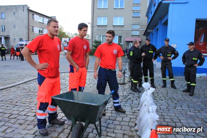 Zdjęcie w galerii na portalu naszraciborz.pl: Ratownicy udzielali pomocy 4-latkowi wiadomości z regionu