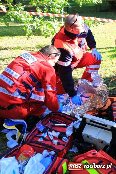 Zdjęcie w galerii na portalu naszraciborz.pl: Ratownicy udzielali pomocy 4-latkowi wiadomości z regionu