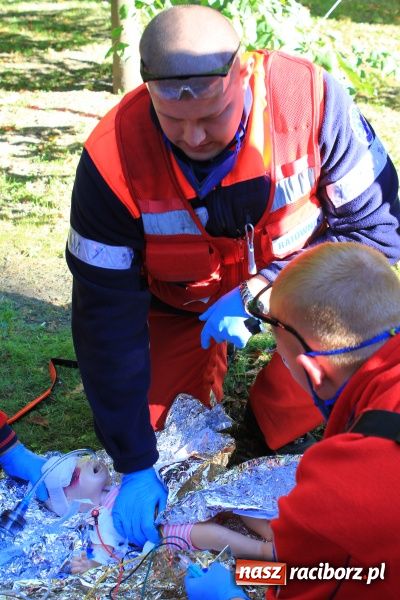 Zdjęcie w galerii na portalu naszraciborz.pl: Ratownicy udzielali pomocy 4-latkowi wiadomości z regionu