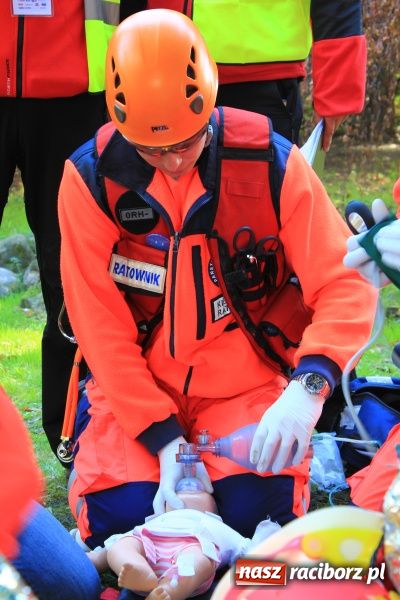 Zdjęcie w galerii na portalu naszraciborz.pl: Ratownicy udzielali pomocy 4-latkowi wiadomości z regionu
