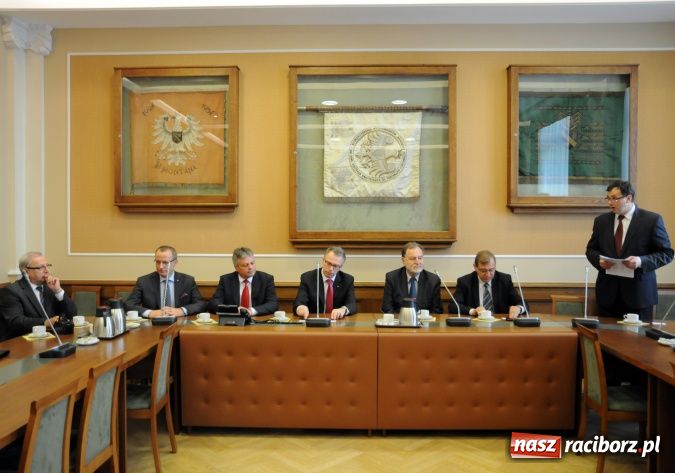 Zdjęcie w galerii na portalu naszraciborz.pl: Raciborski SGL współtworzy międzynarodowe centrum naukowe na AGH w Krakowie wiadomości z regionu