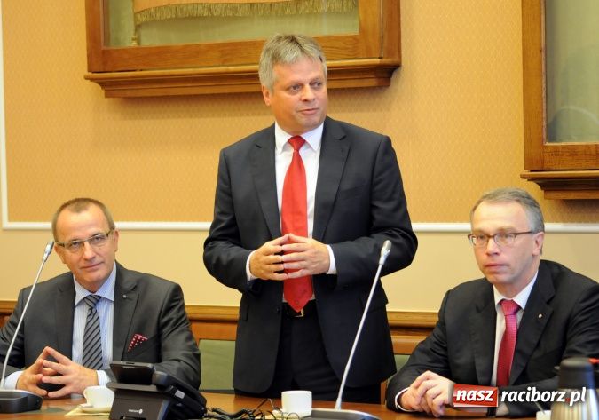 Zdjęcie w galerii na portalu naszraciborz.pl: Raciborski SGL współtworzy międzynarodowe centrum naukowe na AGH w Krakowie wiadomości z regionu