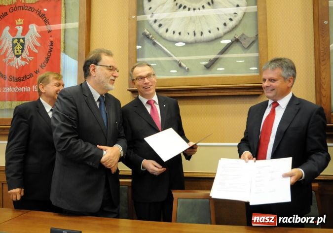Zdjęcie w galerii na portalu naszraciborz.pl: Raciborski SGL współtworzy międzynarodowe centrum naukowe na AGH w Krakowie wiadomości z regionu
