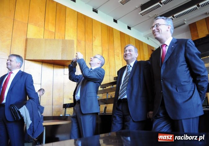 Zdjęcie w galerii na portalu naszraciborz.pl: Raciborski SGL współtworzy międzynarodowe centrum naukowe na AGH w Krakowie wiadomości z regionu